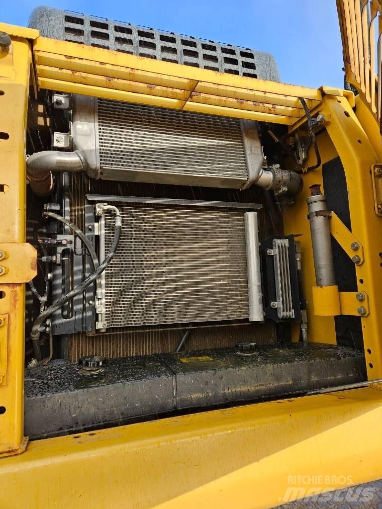 Komatsu PC210LC-11 Paletli ekskavatörler
