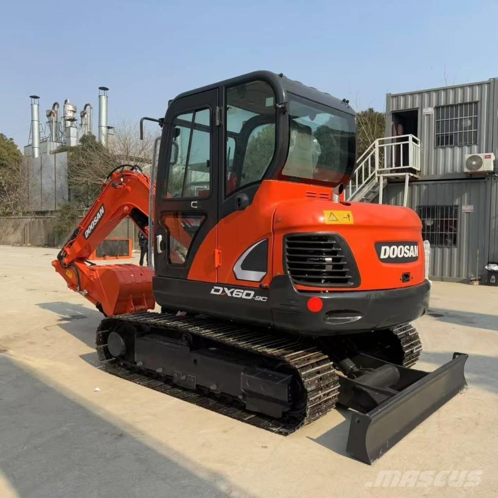 Doosan DX 60-9 C Mini ekskavatörler, 7 tona dek