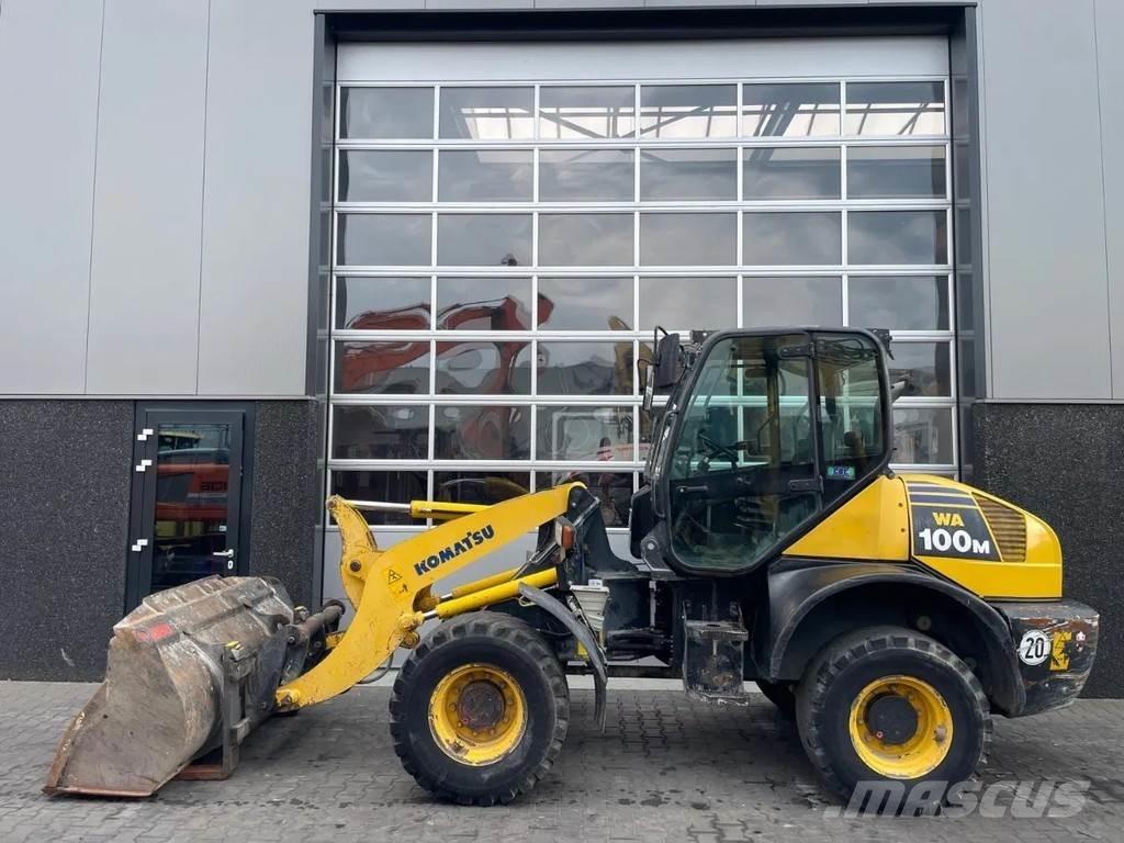 Komatsu WA100 Tekerlekli yükleyiciler