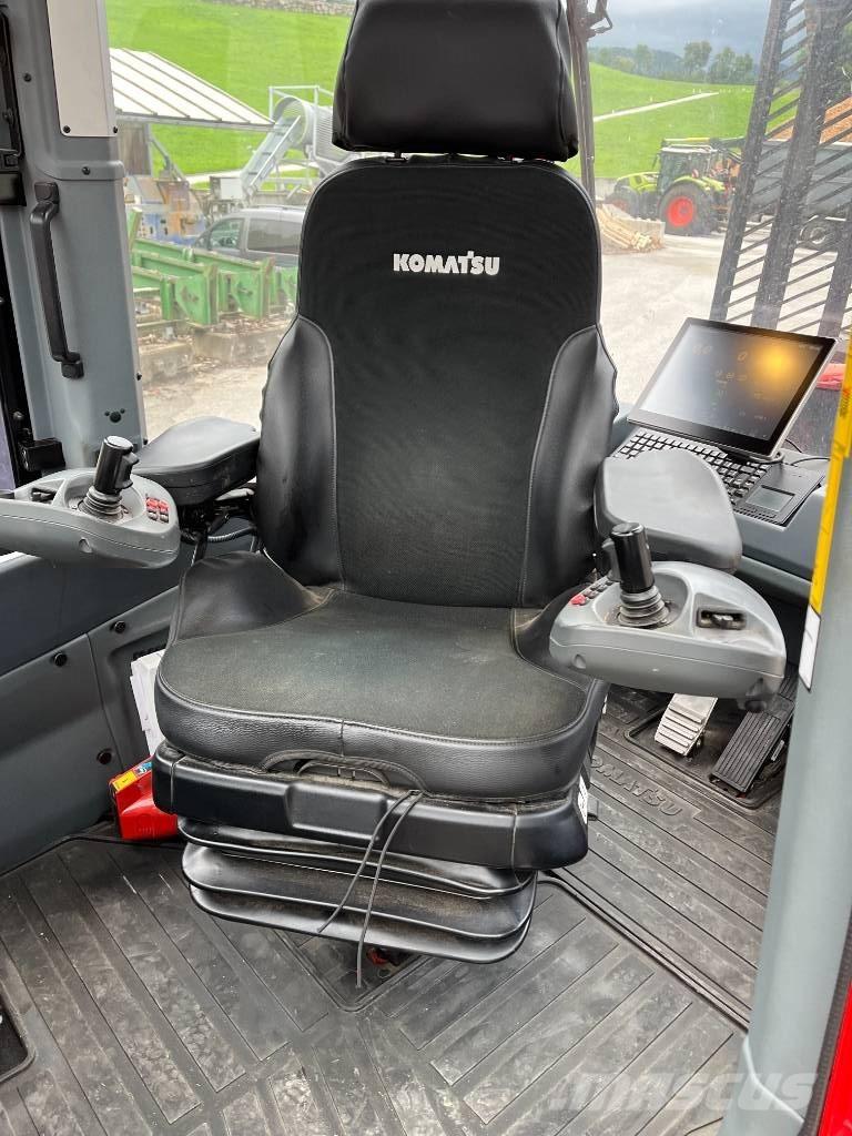 Komatsu 855 Tomruk yükleyici traktörler