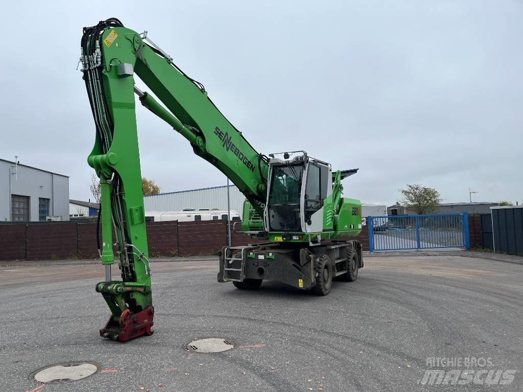 Sennebogen 821 Atık taşıma araçları