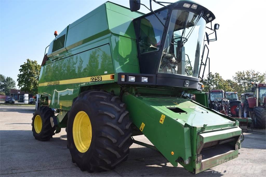 John Deere 2064 Biçerdöverler