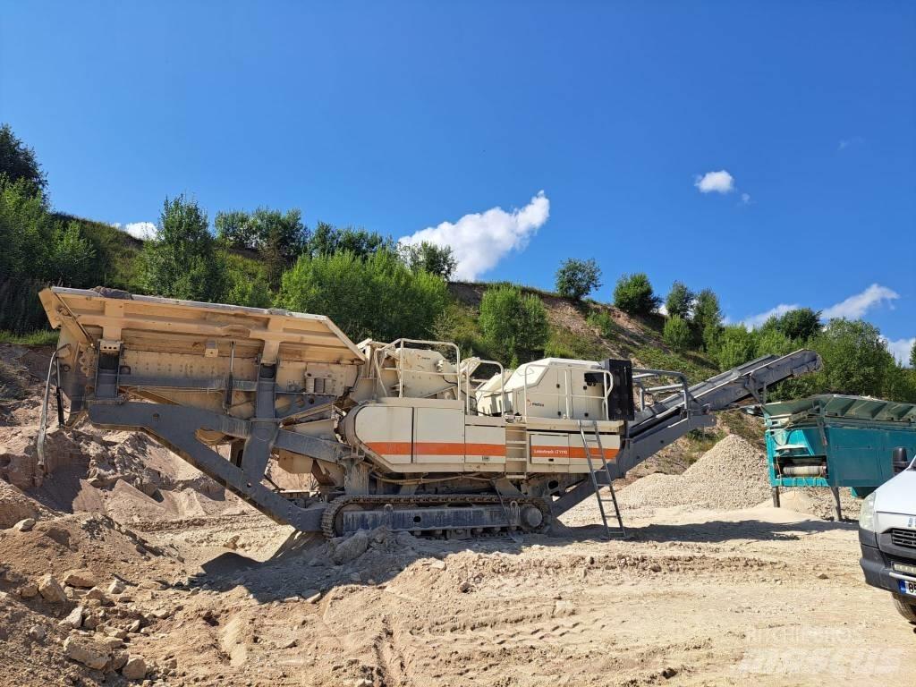 Metso NP 1110M Gezer kırıcılar