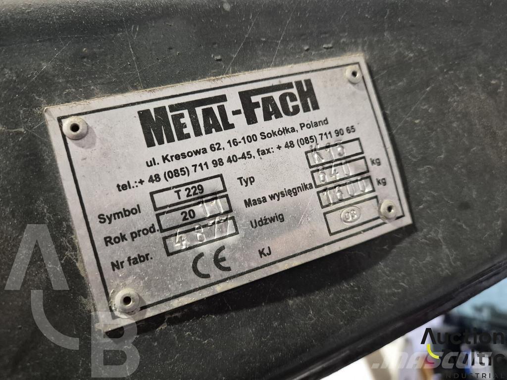 Metal-Fach K15 Ön yükleyici ve kazicilar