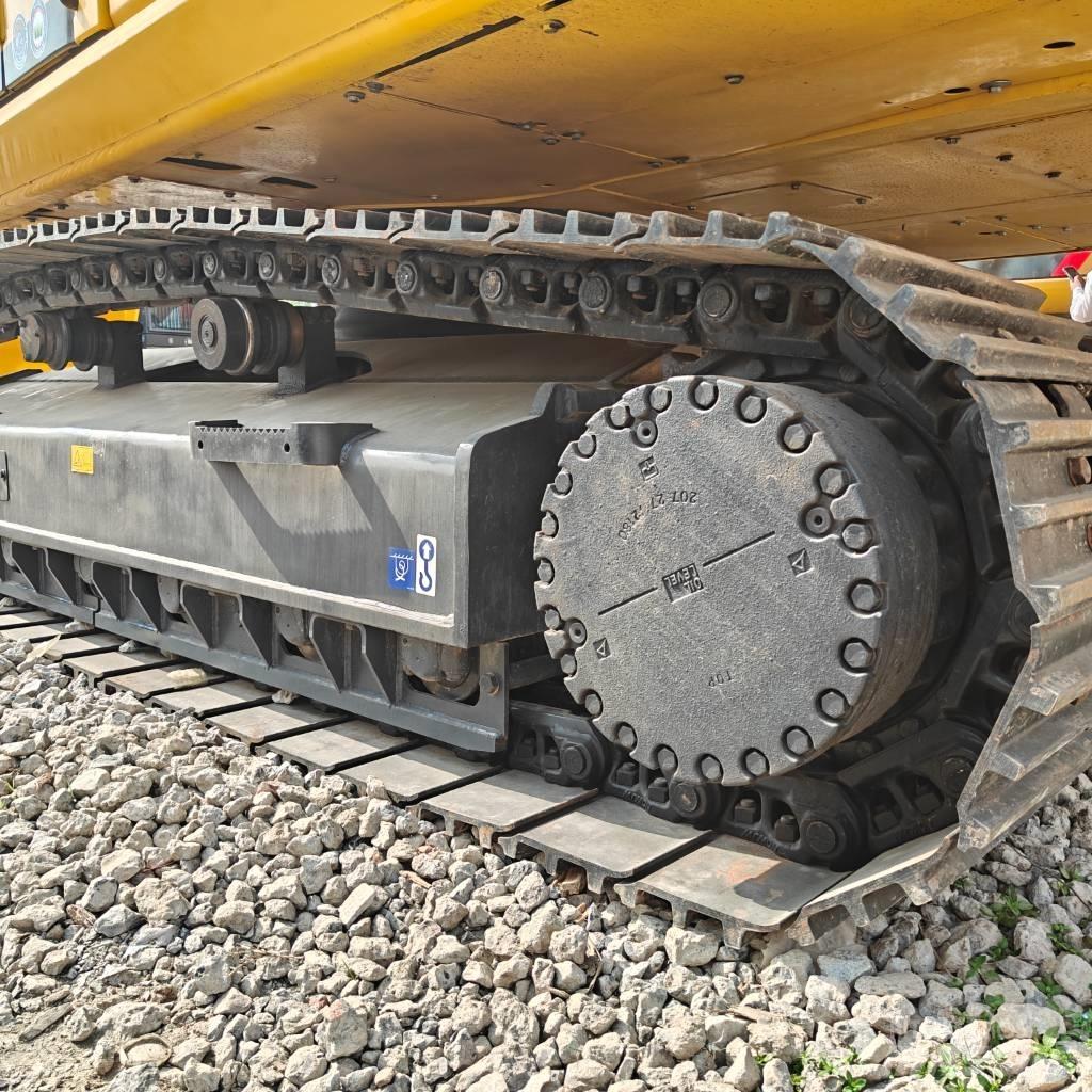Komatsu 350LC-8 Paletli ekskavatörler