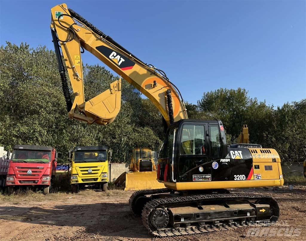 CAT 320 D L Paletli ekskavatörler