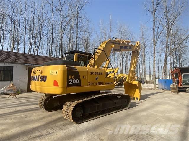 Komatsu PC 200-8N1 Paletli ekskavatörler