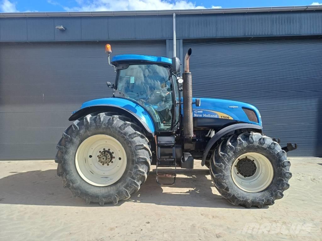 New Holland T7030AC Traktörler
