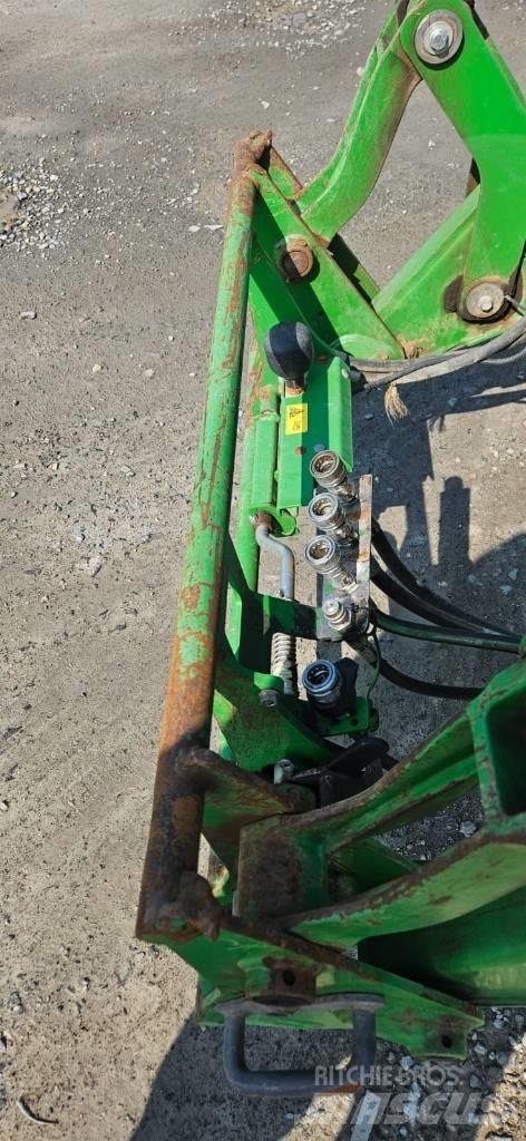 John Deere 6215R Traktörler
