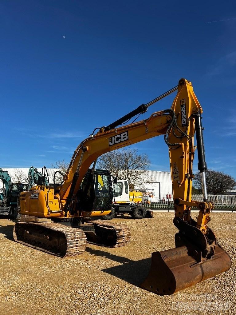 JCB JS 220 N LC Paletli ekskavatörler