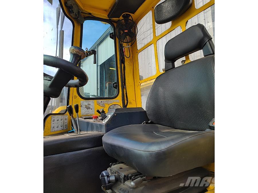 Combilift C4000 4 yönlü reach truck