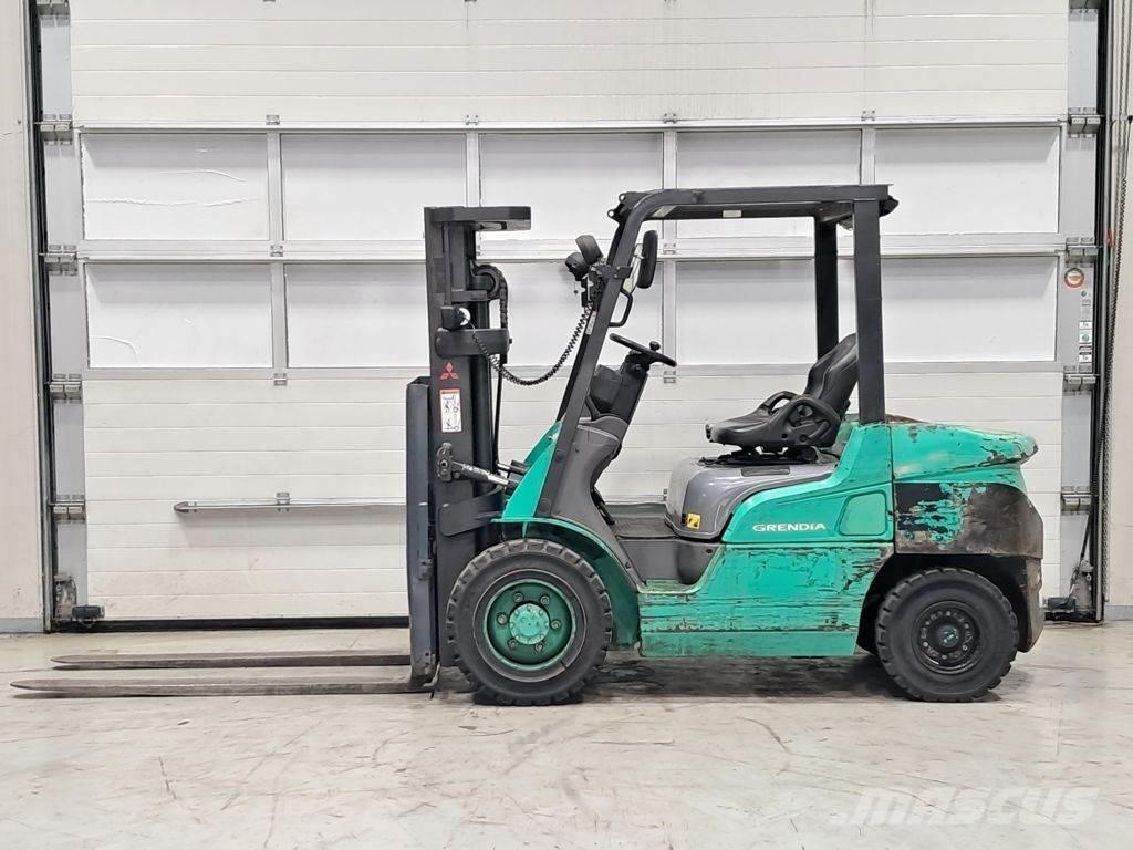 Mitsubishi FD30NT Dizel forkliftler