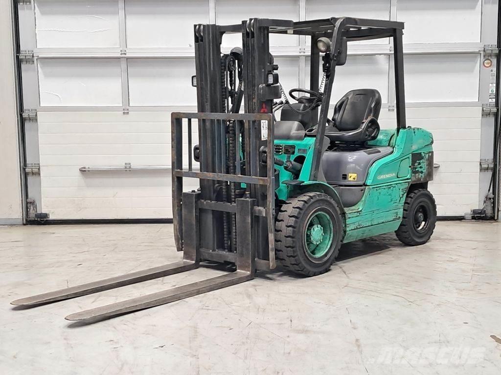 Mitsubishi FD30NT Dizel forkliftler