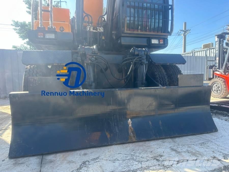 Hyundai R210W-9 Lastik tekerli ekskavatörler