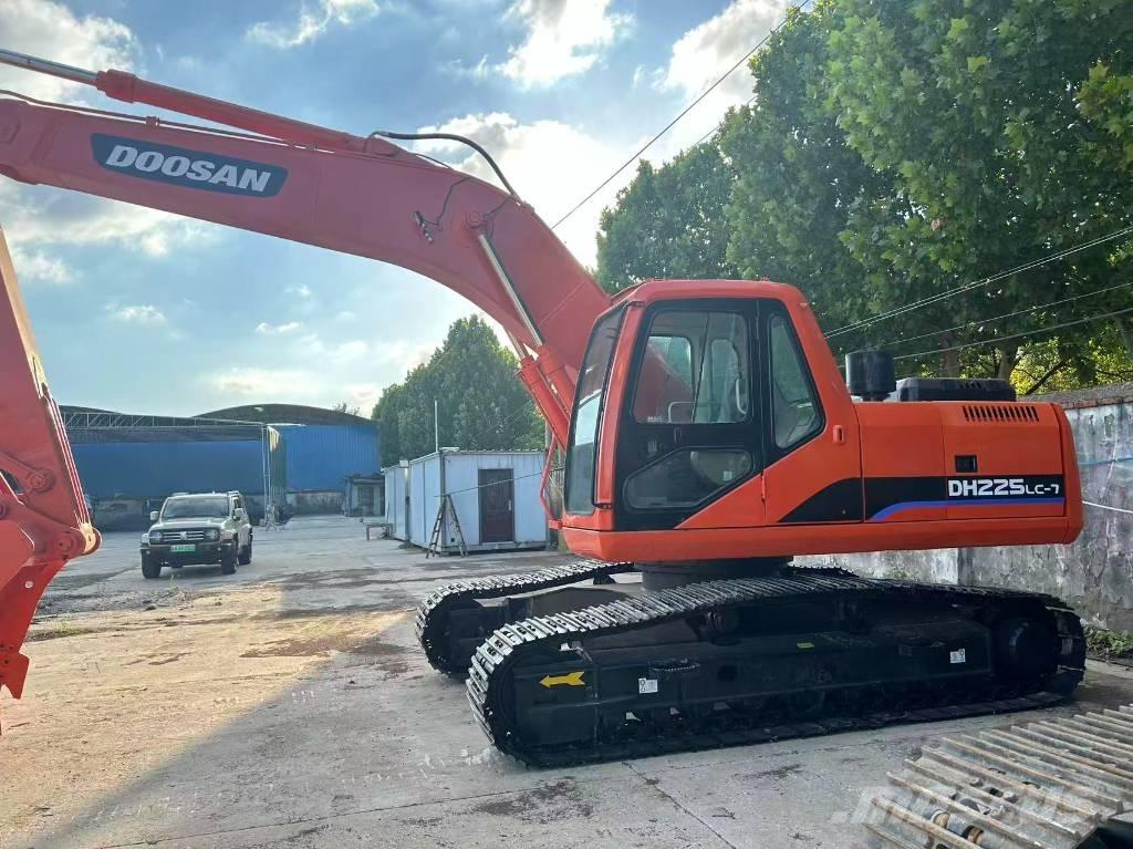 Doosan 225 Paletli ekskavatörler
