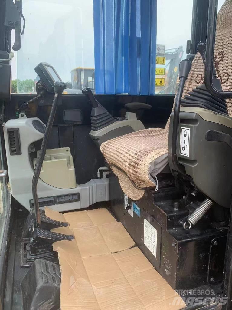 CAT 306E2 Paletli ekskavatörler
