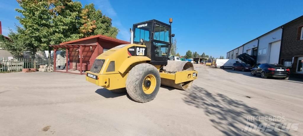 CAT CS 533 Tek tamburlu silindirler