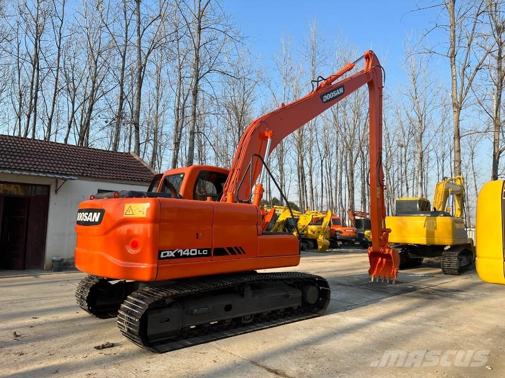 Doosan DX140 Paletli ekskavatörler
