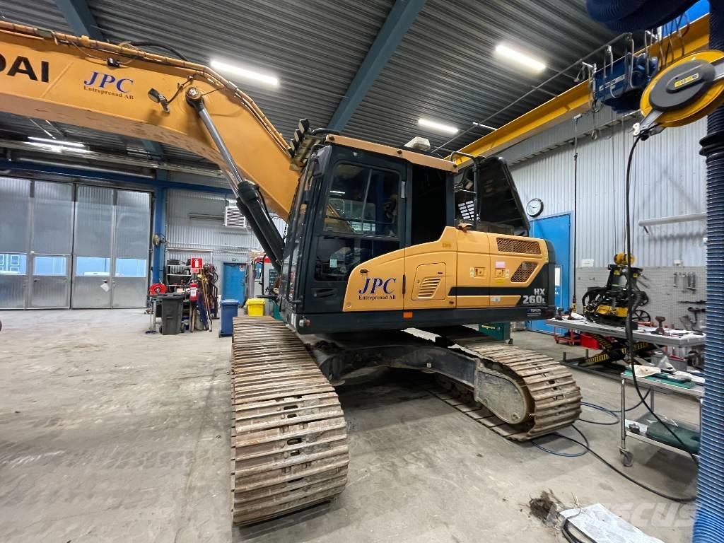 Hyundai HX 260 L Paletli ekskavatörler