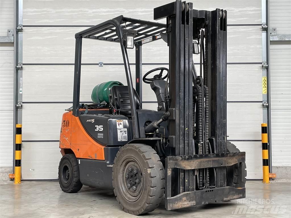 Doosan G35C-5 LPG'li forkliftler