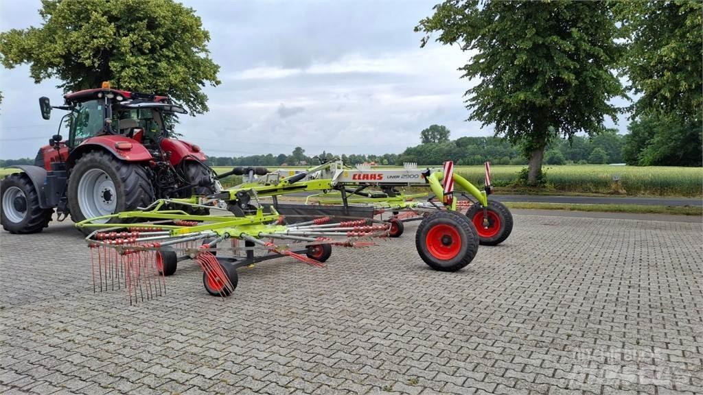 CLAAS Liner 2900 Kendi yürür saman makinaları