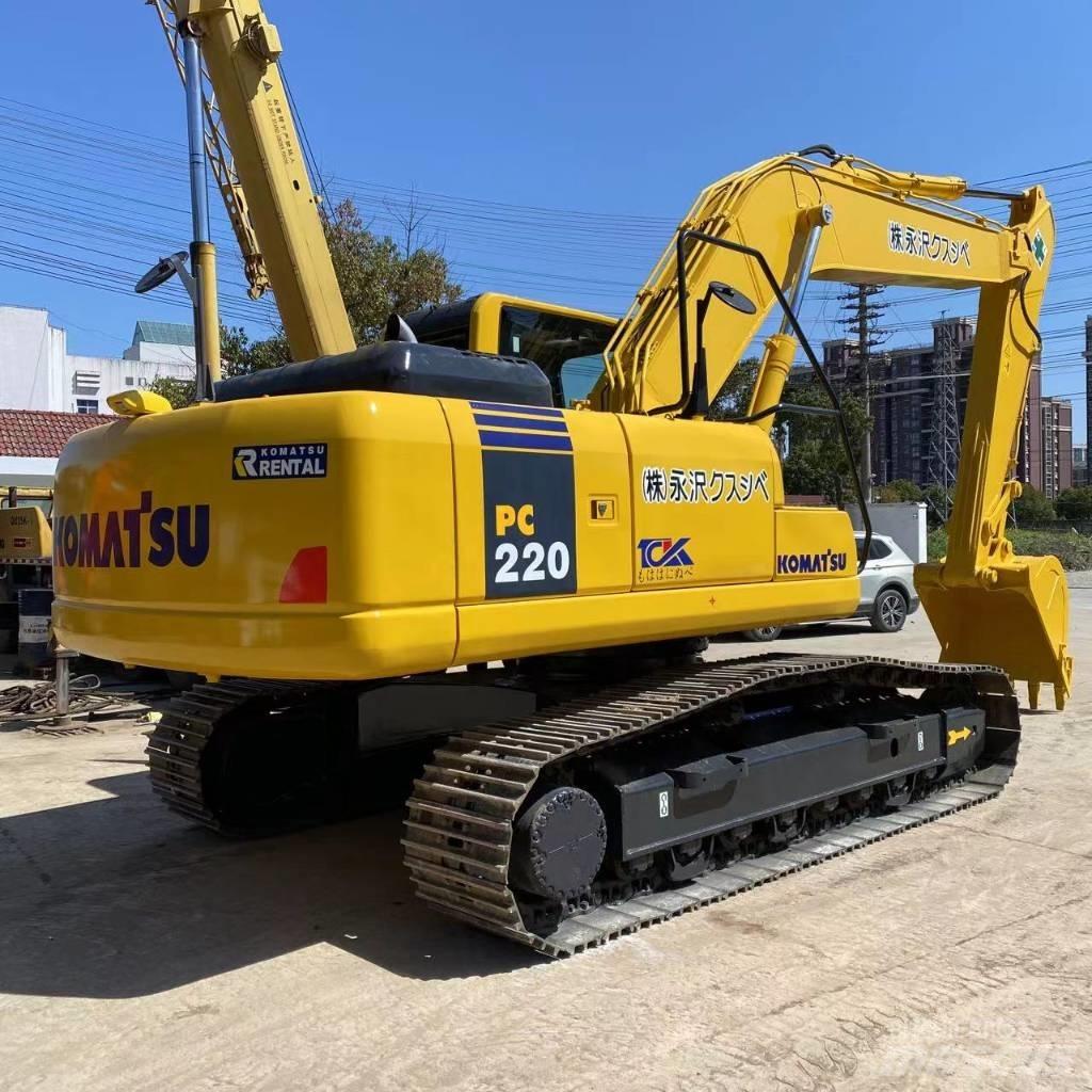 Komatsu PC 220 Paletli ekskavatörler