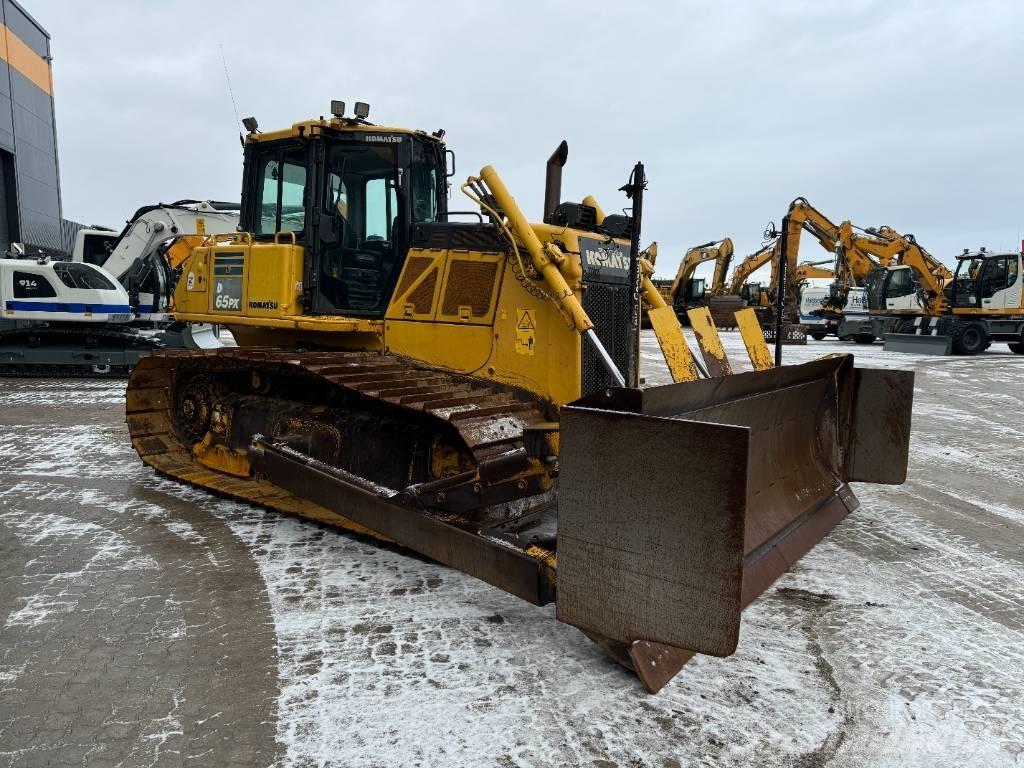 Komatsu D65PX-18 Paletli dozerler