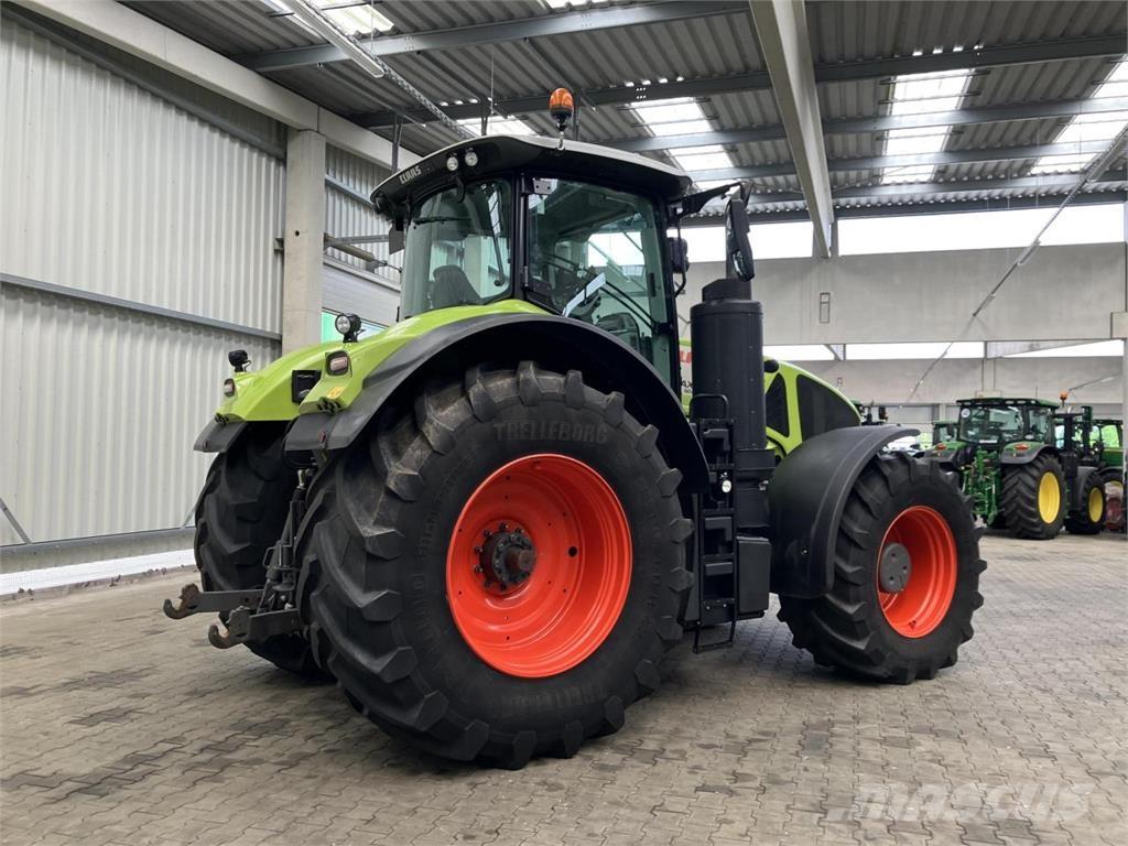 CLAAS Axion 930 Traktörler