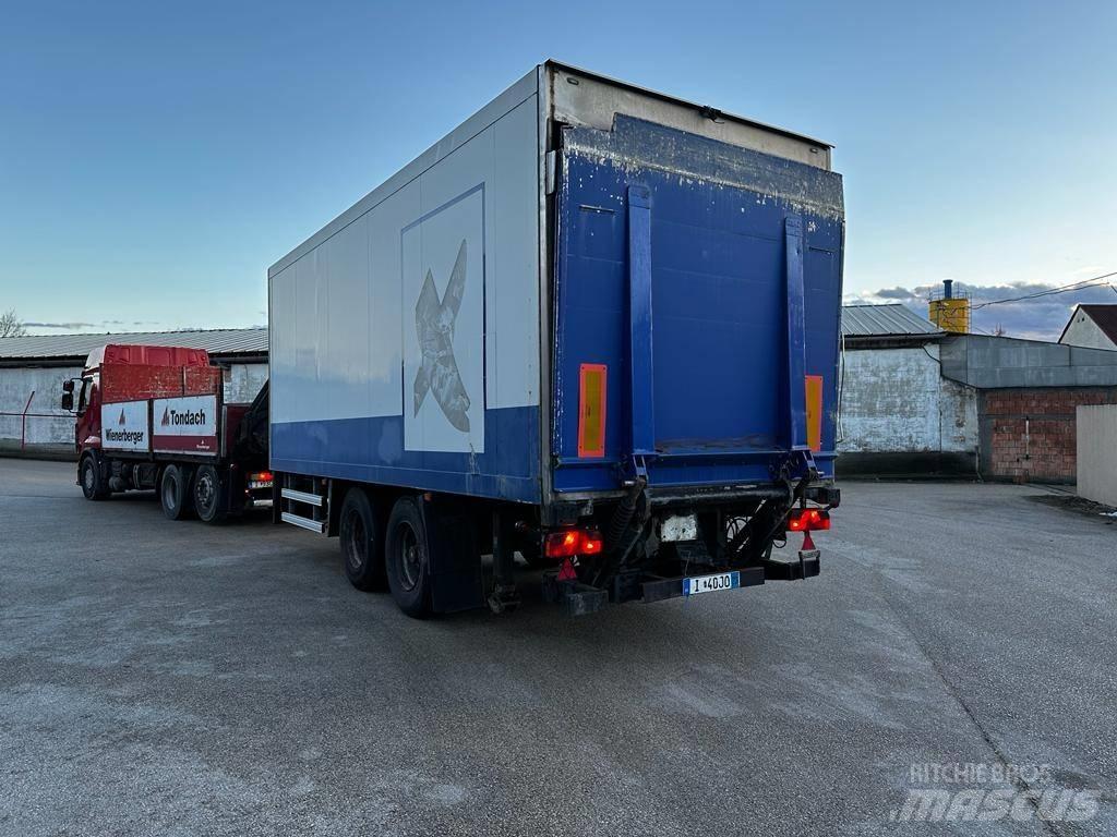 Schmitz HG152 Kapali kasa treylerler