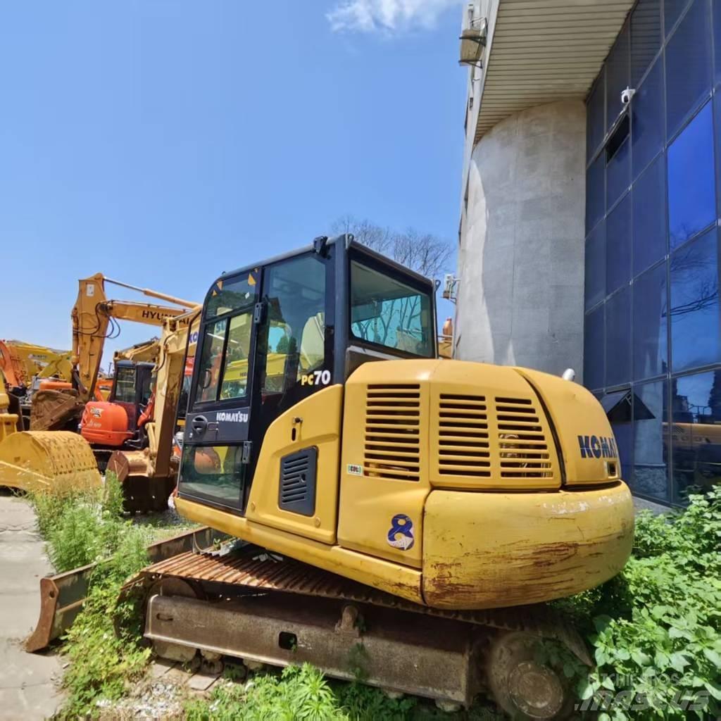 Komatsu PC 70 Paletli ekskavatörler