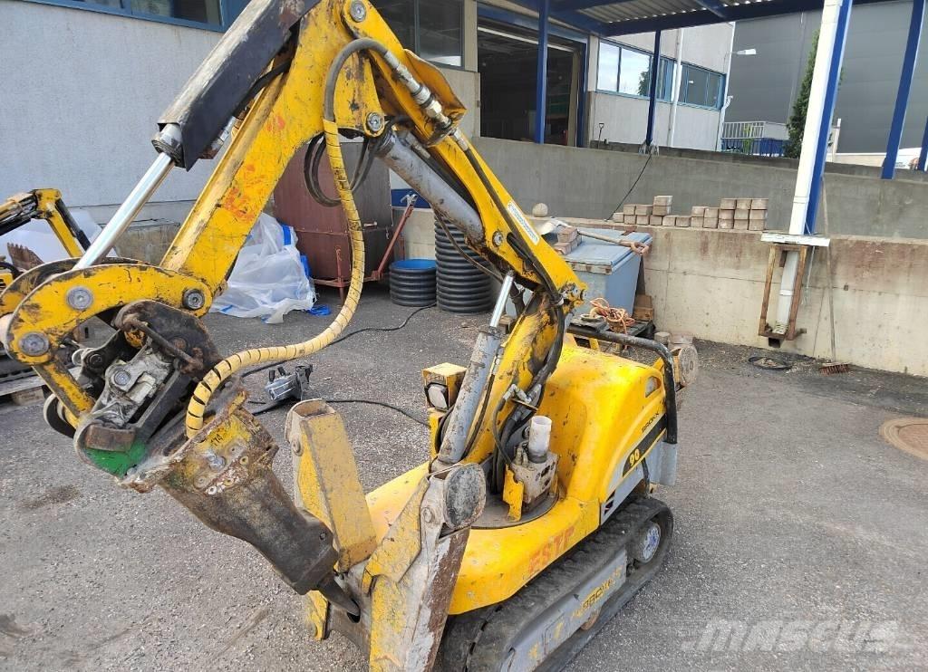 Brokk 90 Yıkım ekskavatörleri