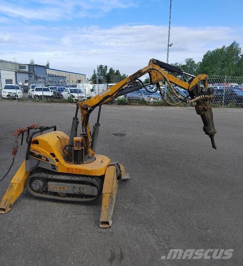 Brokk 90 Yıkım ekskavatörleri