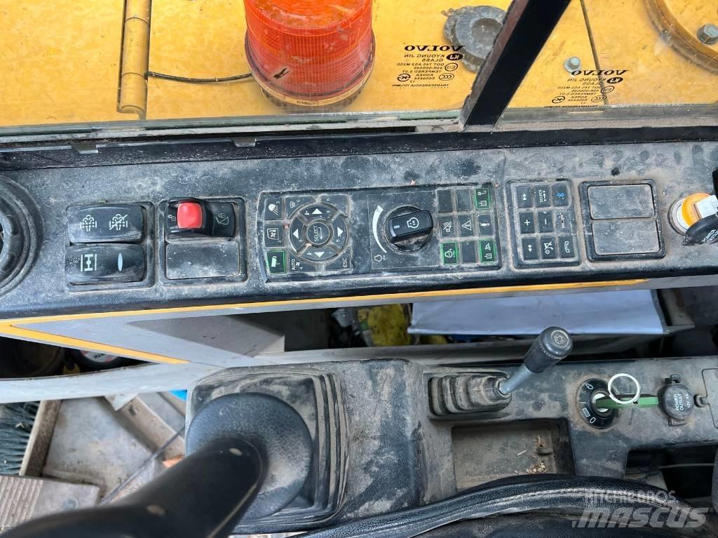 Volvo EW 60 E Lastik tekerli ekskavatörler
