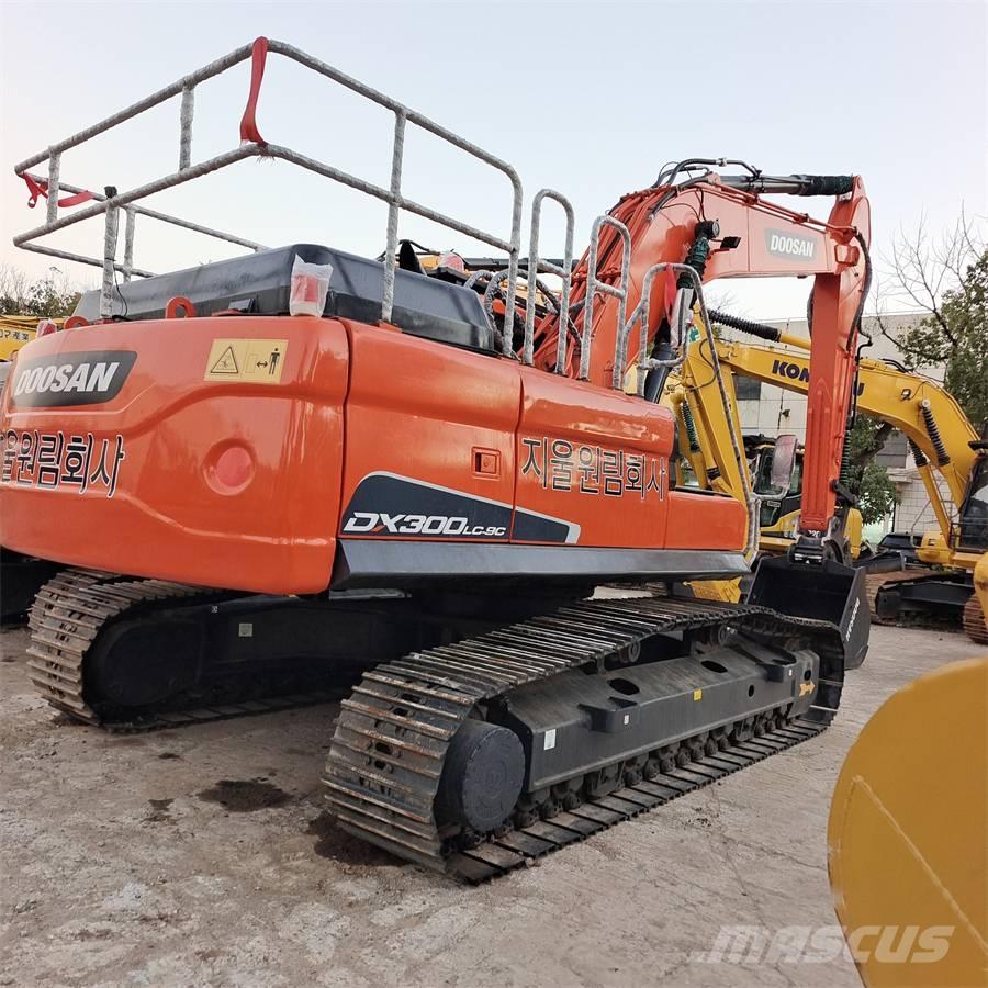 Doosan DX300LC-9C Paletli ekskavatörler