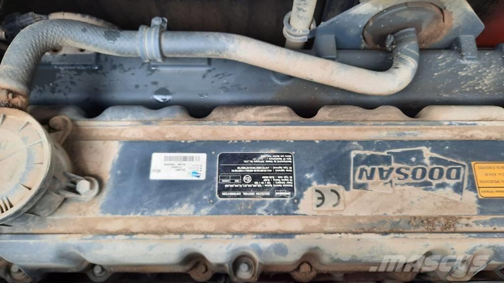 Doosan DX 300 LC-5 Paletli ekskavatörler