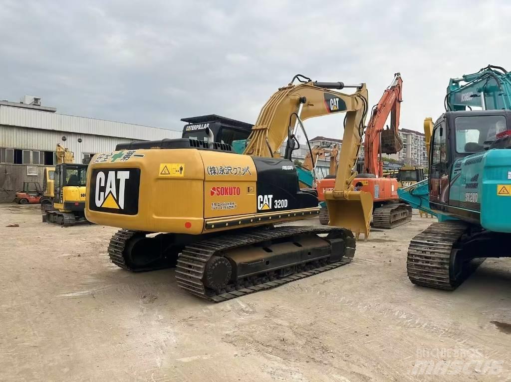 CAT 320 D Paletli ekskavatörler