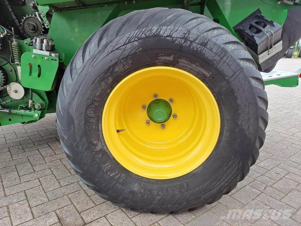 John Deere V461R Rulo balya makinalari