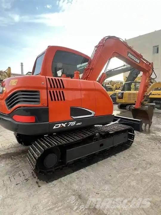 Doosan DX75-9C Midi ekskavatörler 7 - 12 t