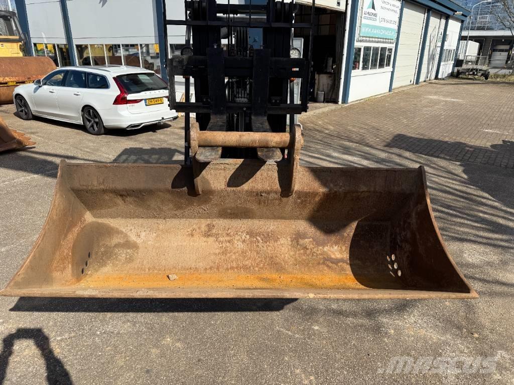 Komatsu HB 215 LC-2 Paletli ekskavatörler