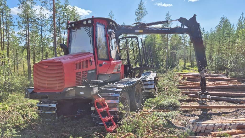 Komatsu 845 Tomruk yükleyici traktörler