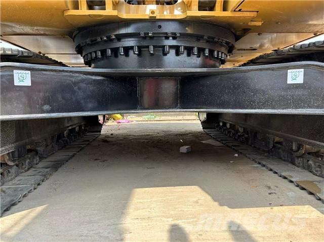 CAT 320 D Paletli ekskavatörler