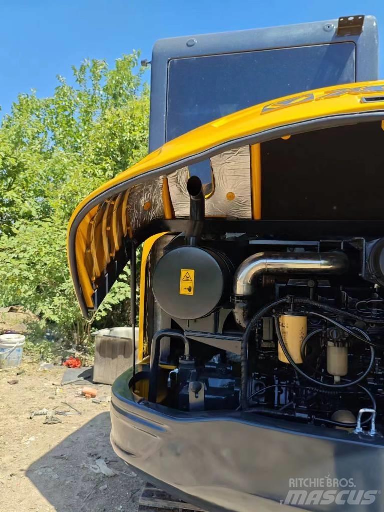XCMG XE 60 DA Paletli ekskavatörler