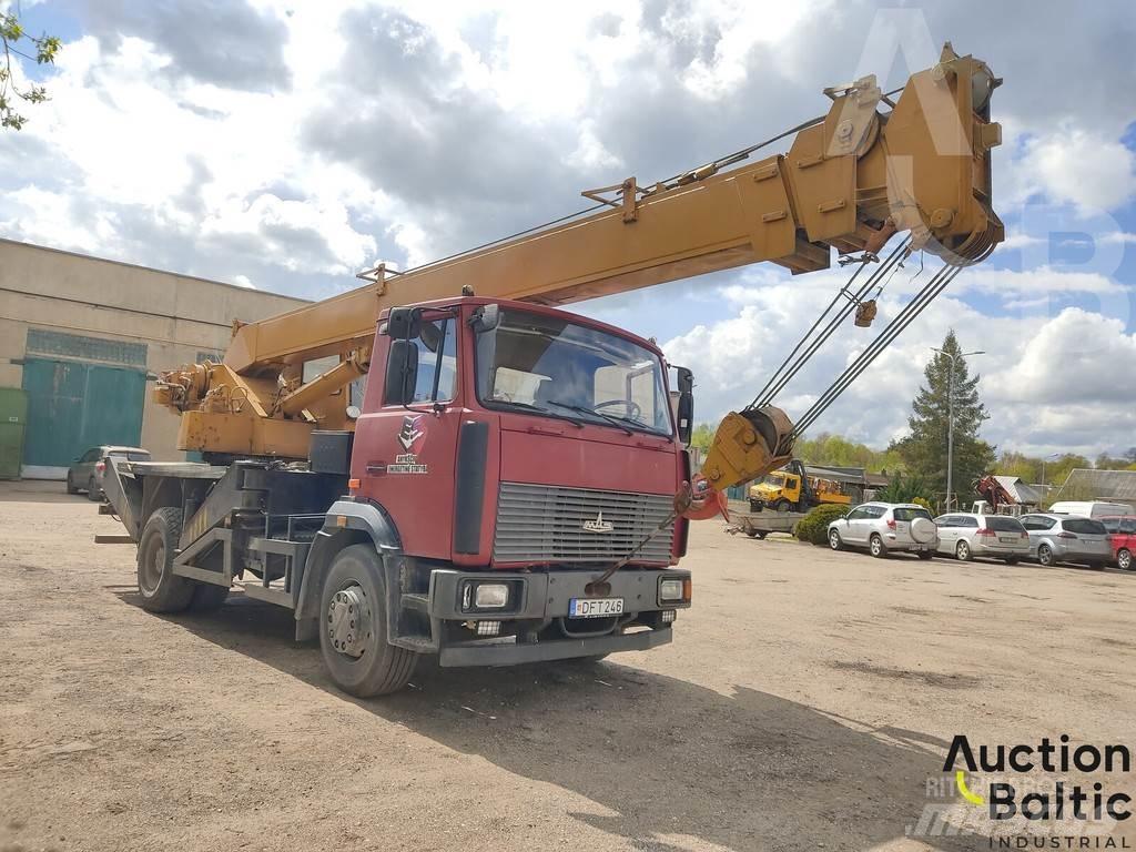 MAZ 533731 Yol-Arazi Tipi Vinçler (AT)