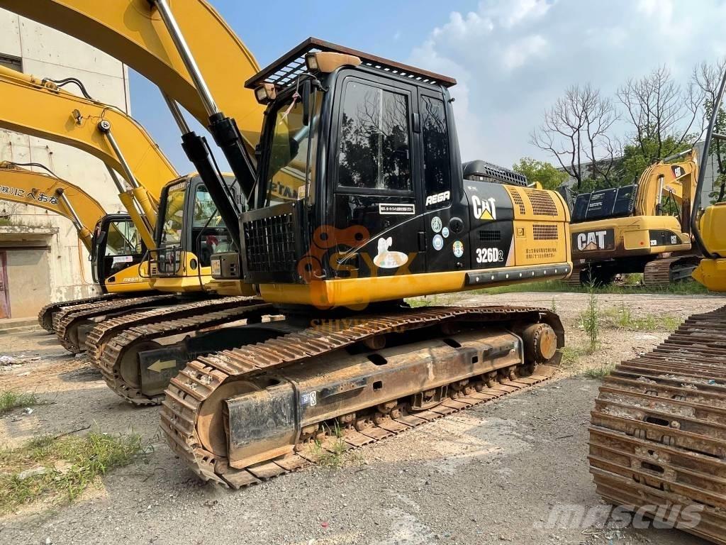 CAT 326 D2 Paletli ekskavatörler