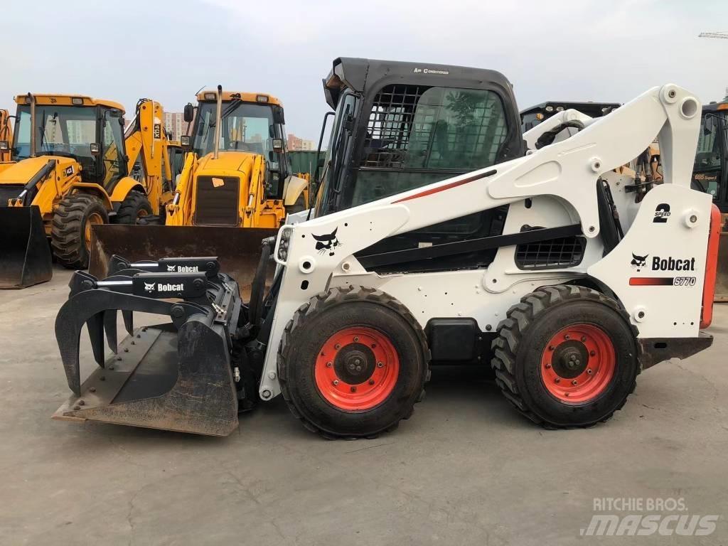 Bobcat S770 Skid steer loderler