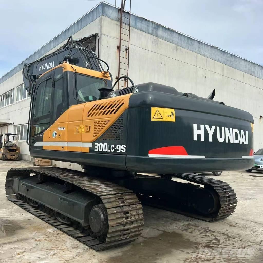 Hyundai R300LC-9S Paletli ekskavatörler