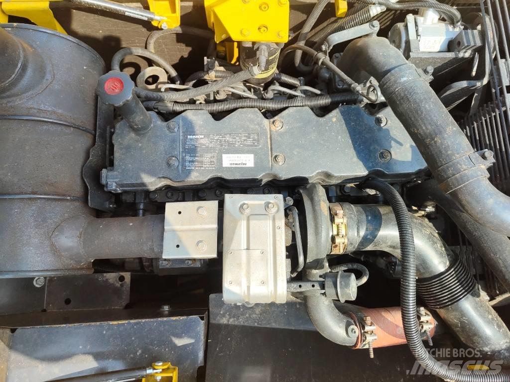 Komatsu PC 200 Paletli ekskavatörler
