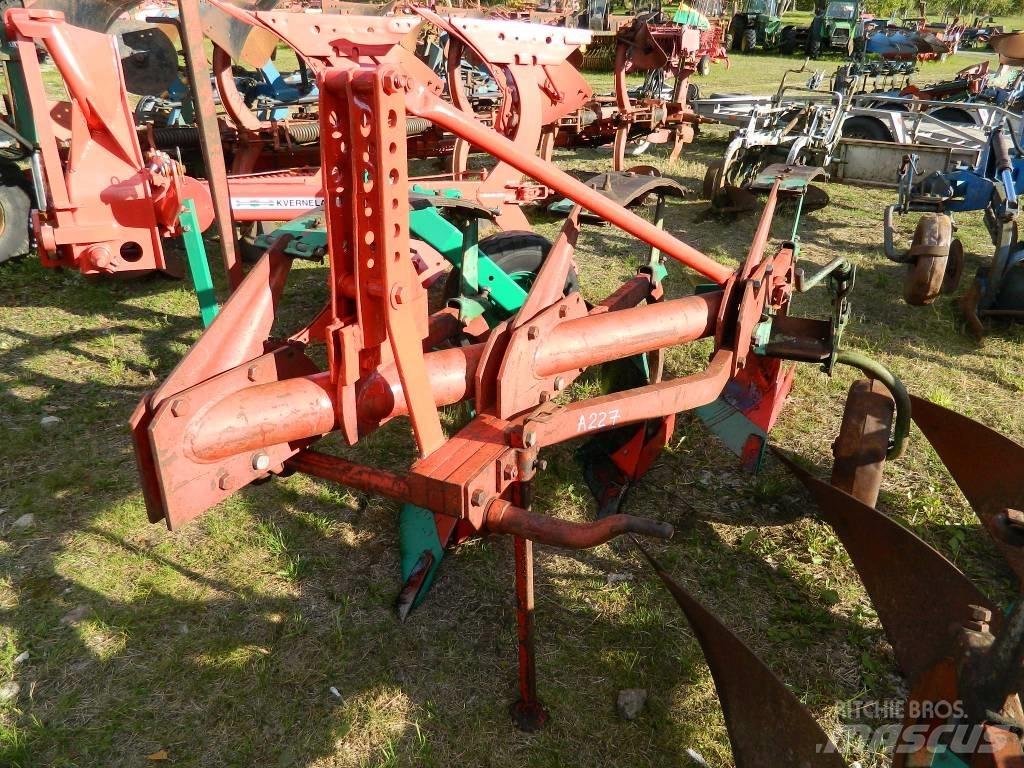Kverneland 3 Pulluklar