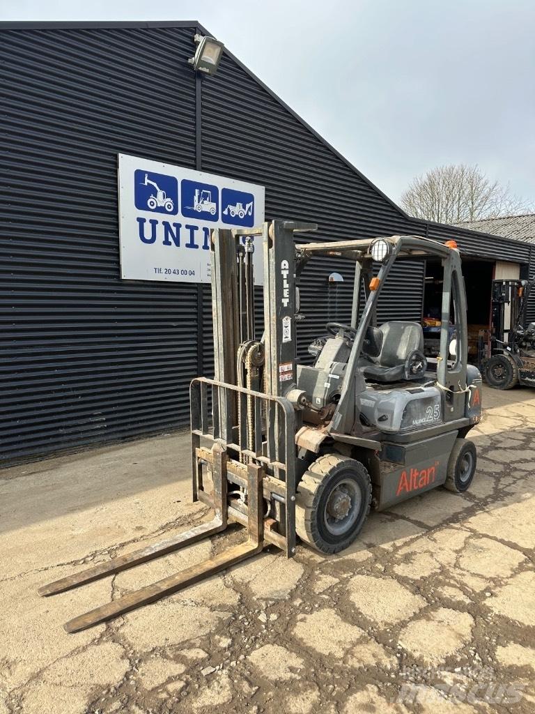 Nissan FD25 Dizel forkliftler