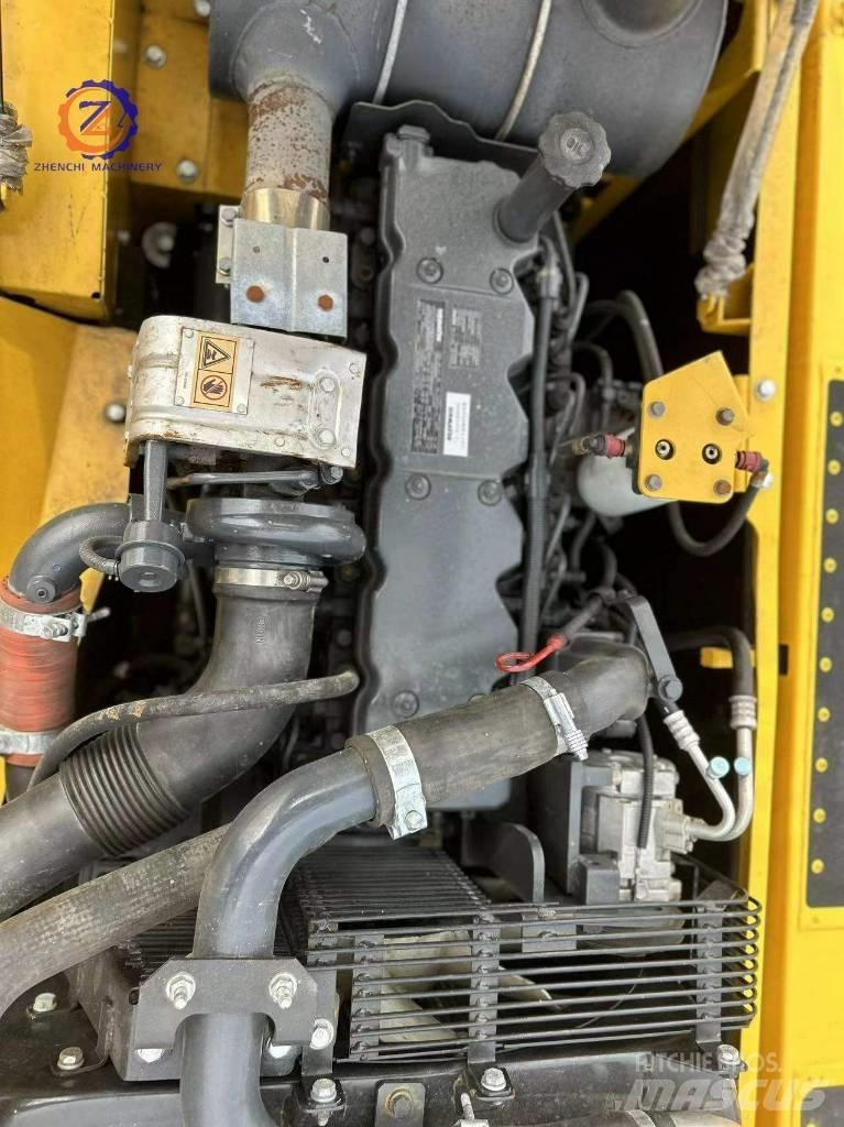 Komatsu PC 240-8 Paletli ekskavatörler